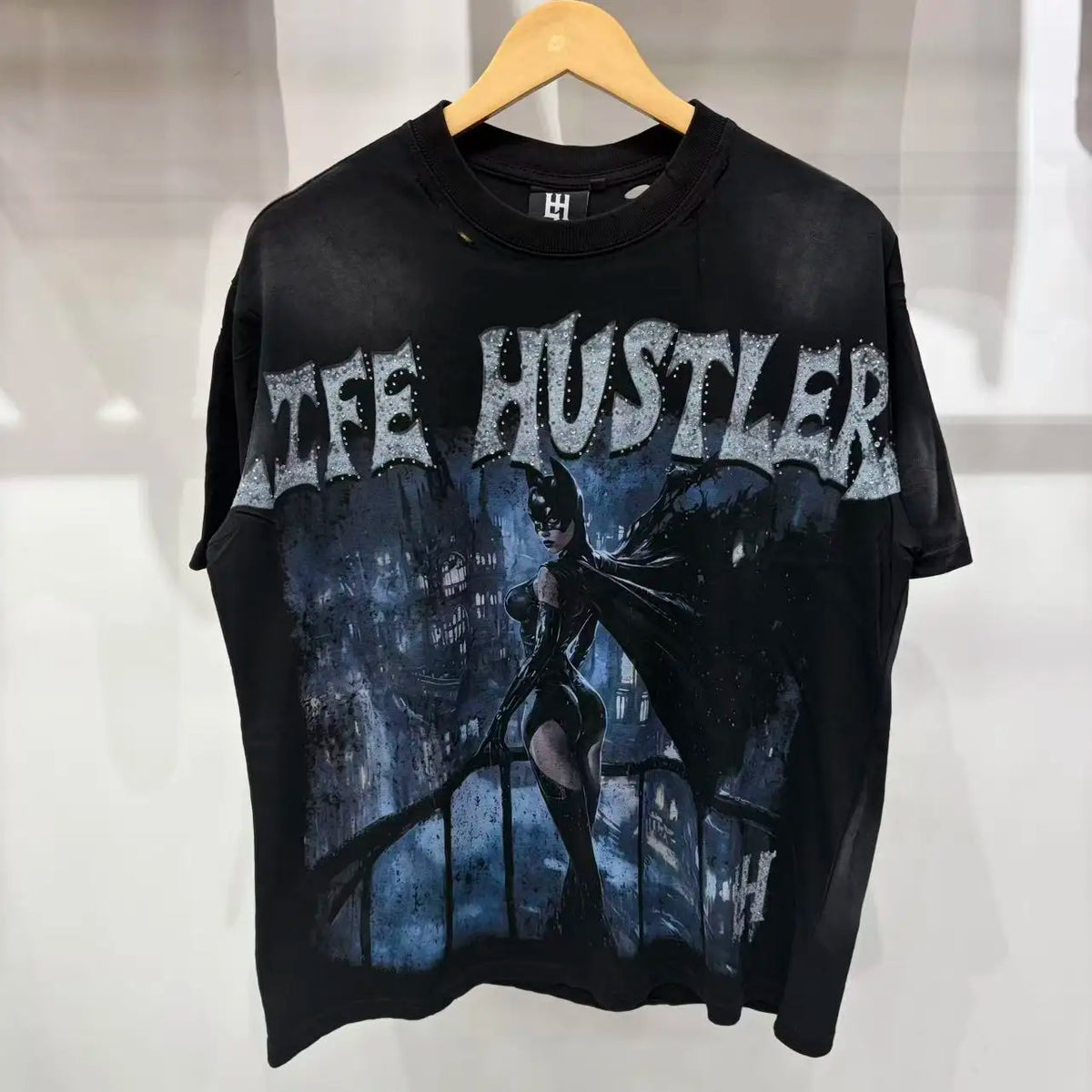 Premium Cotton Retro Loose Tee For Unisex Casual Wear