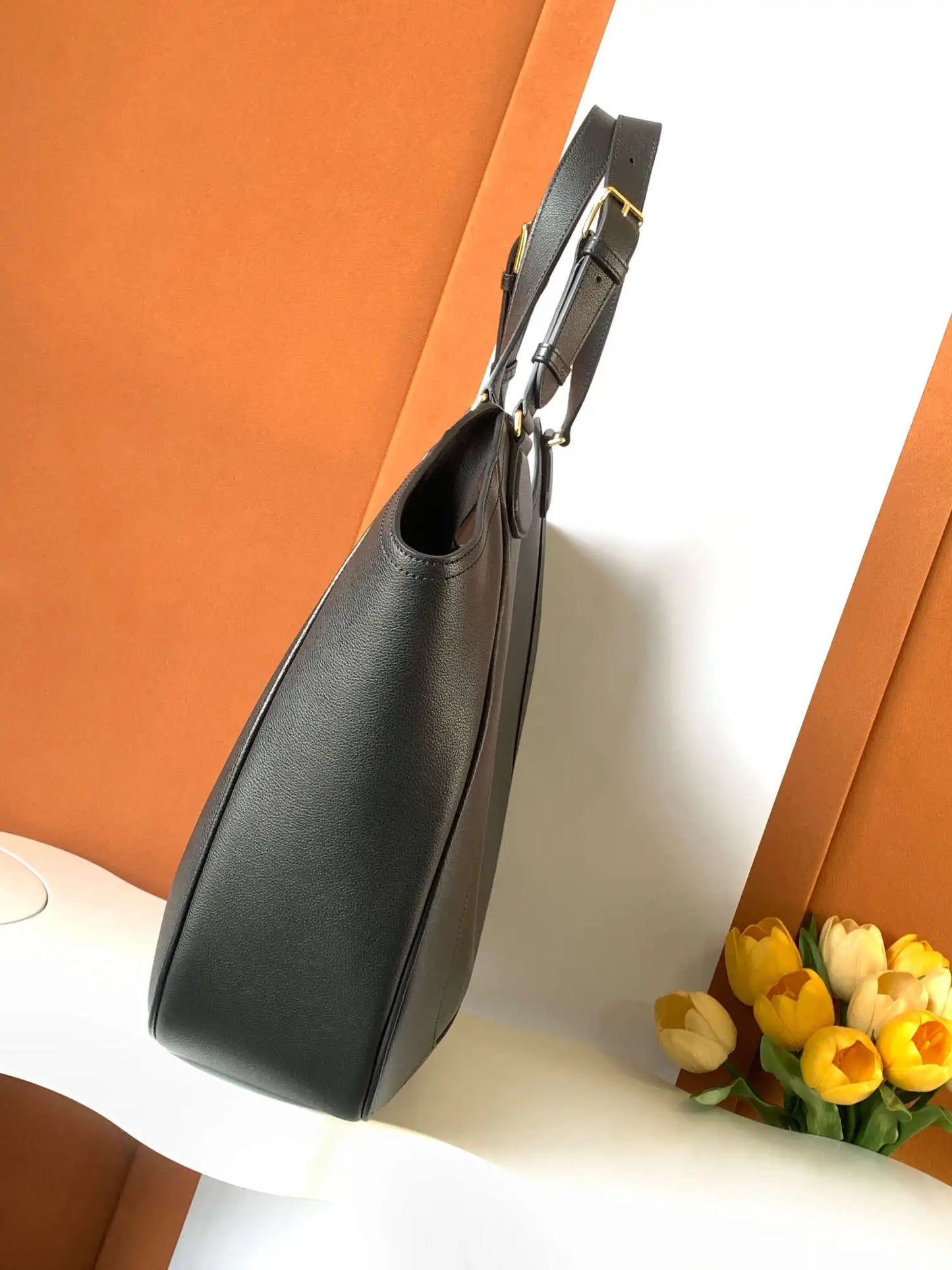 Quiet Luxury Minimalist Leather Hobo Tote Bag Old Money Aesthetic Women